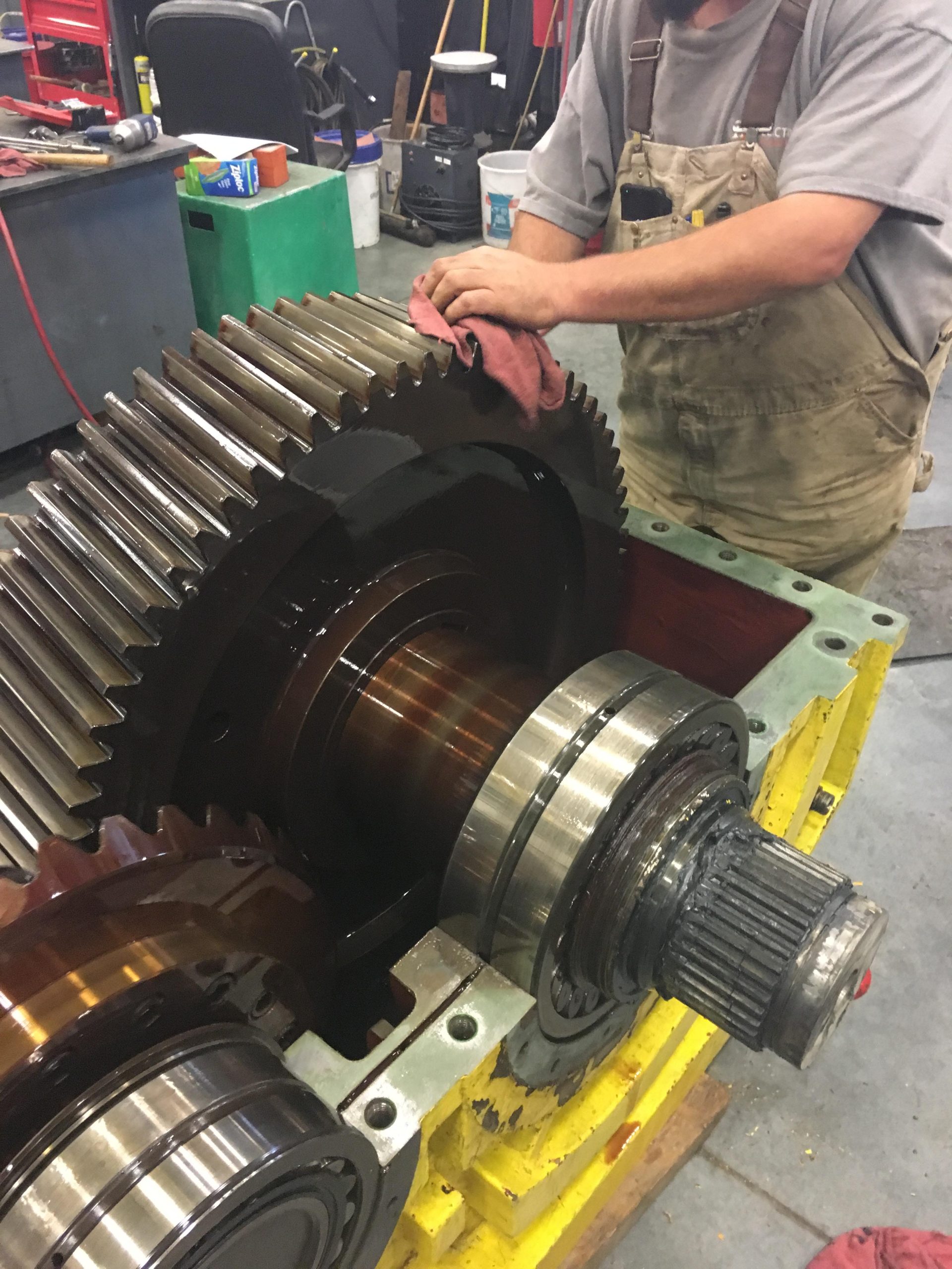 H&N Electric specializes in industrial gearbox manufacturing, industrial gearbox repair, and sells gearbox replacement parts.
